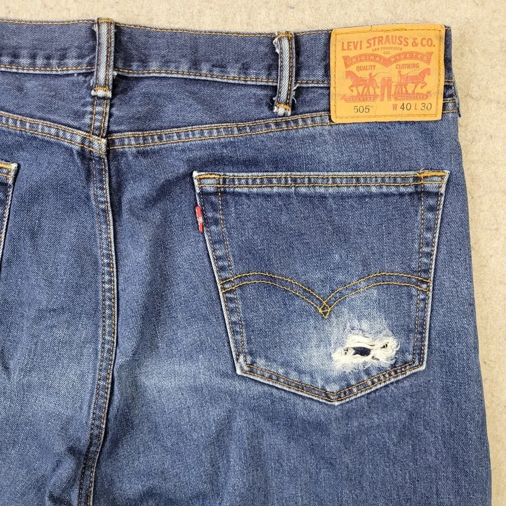 Levis Jeans 505 Mens Size 40x30 Dark Wash Blue Regular Fit Classic Straight
